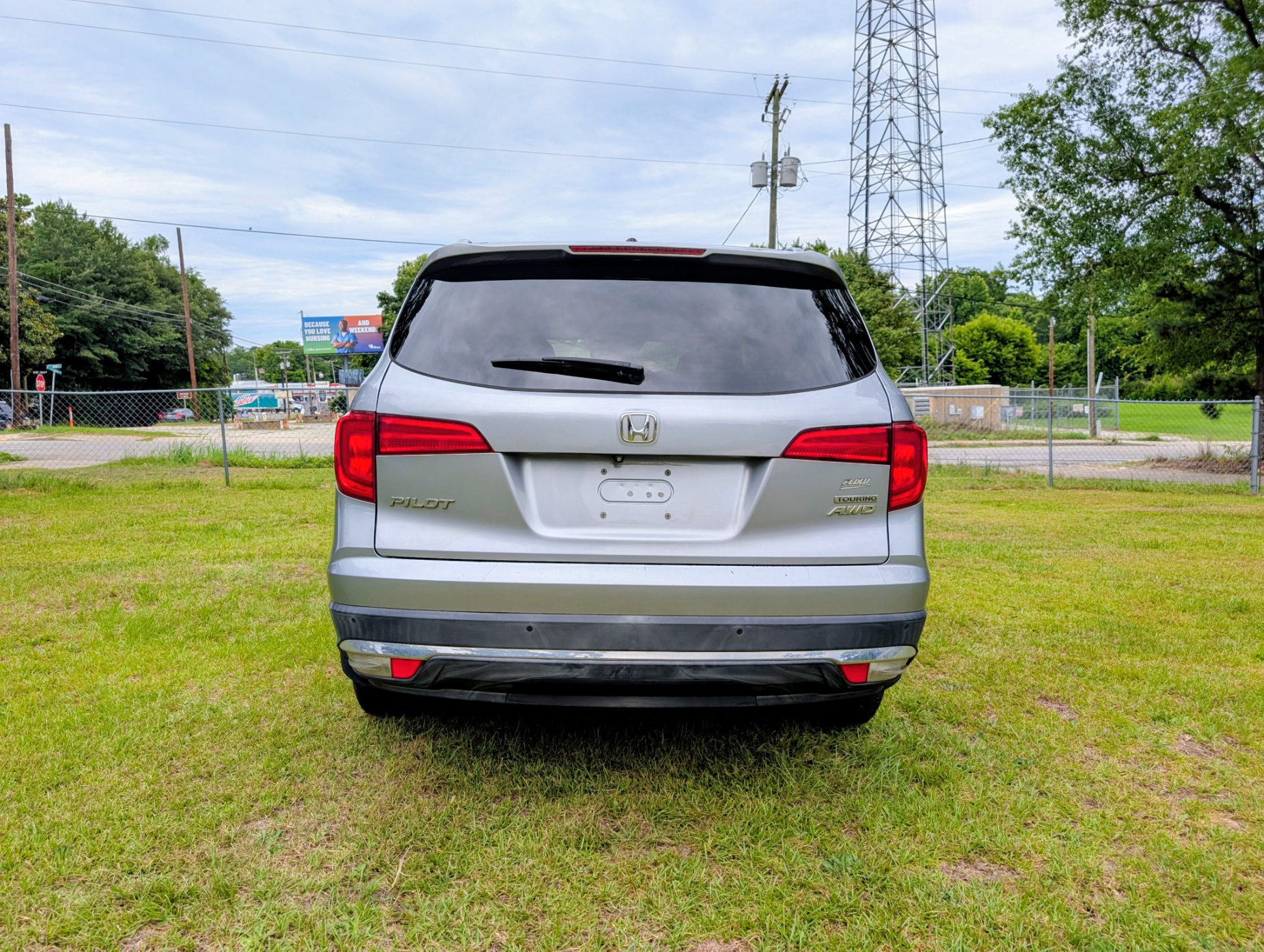 
								2016 Honda Pilot Touring AWD full									