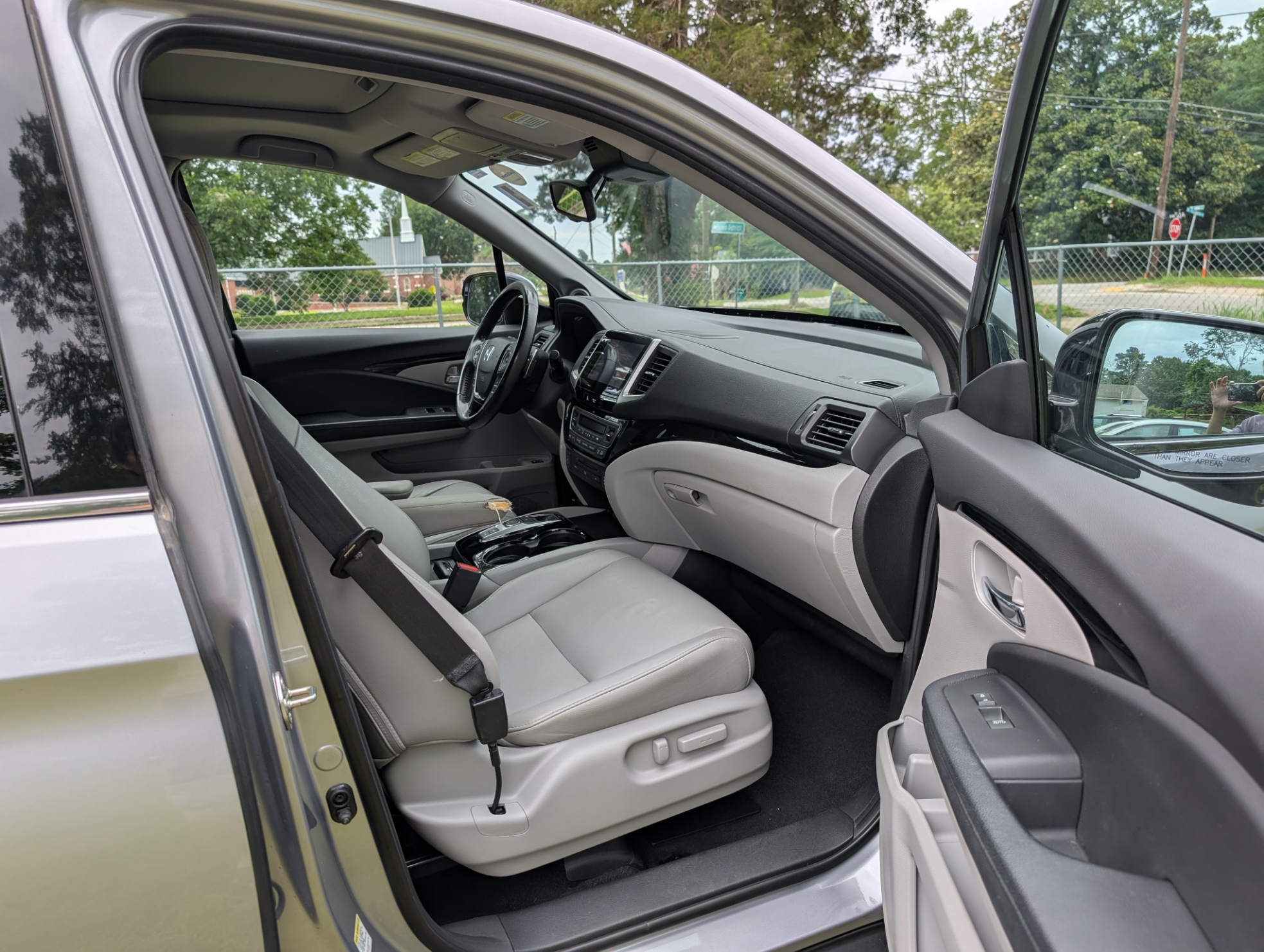 
								2016 Honda Pilot Touring AWD full									