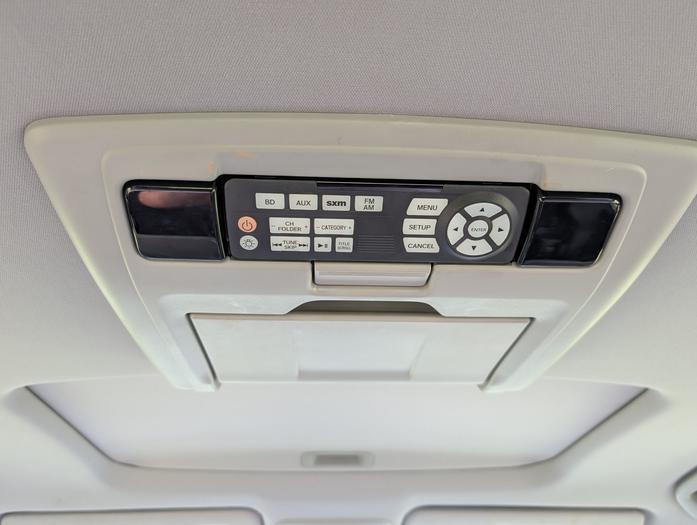 
								2016 Honda Pilot Touring AWD full									