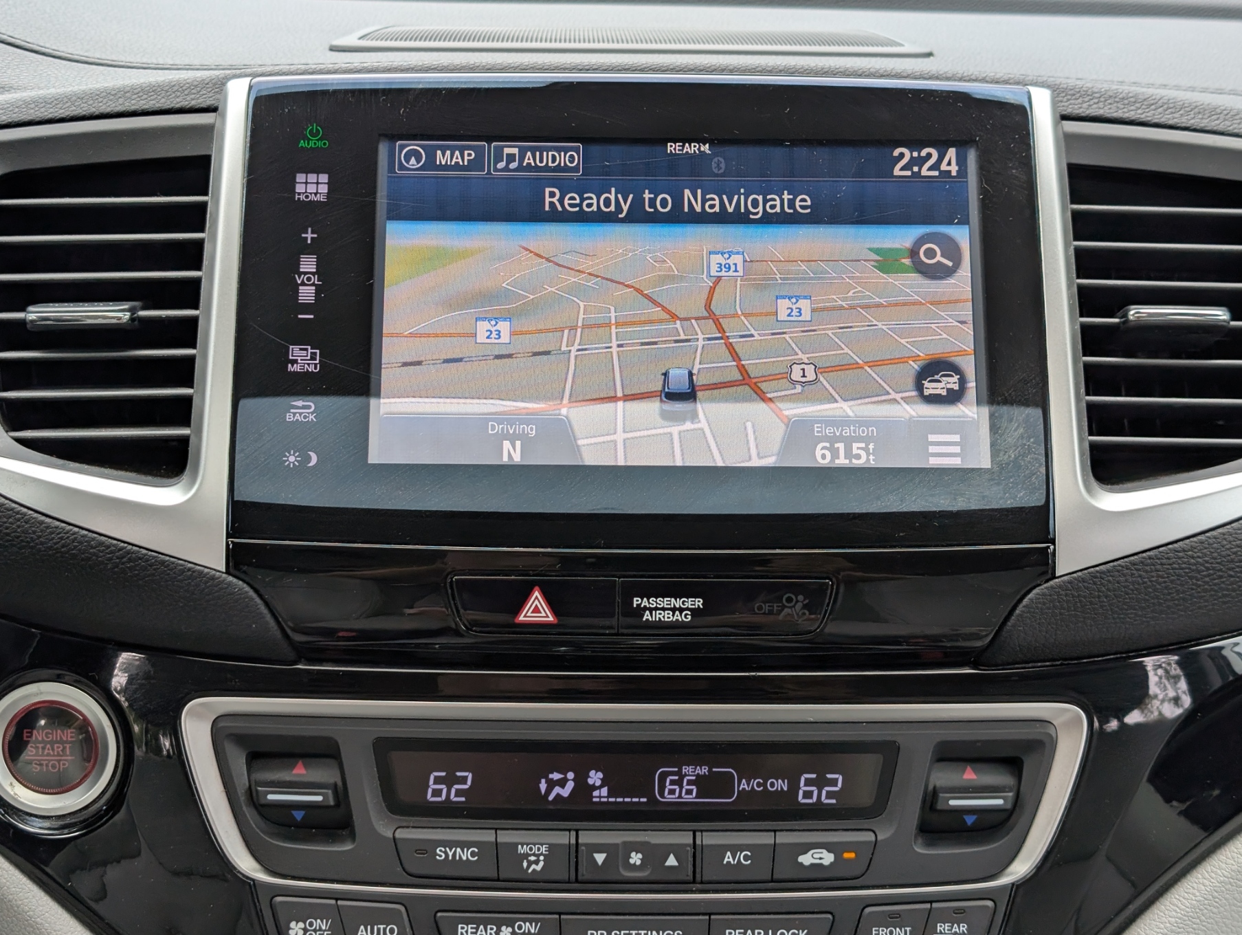 
								2016 Honda Pilot Touring AWD full									