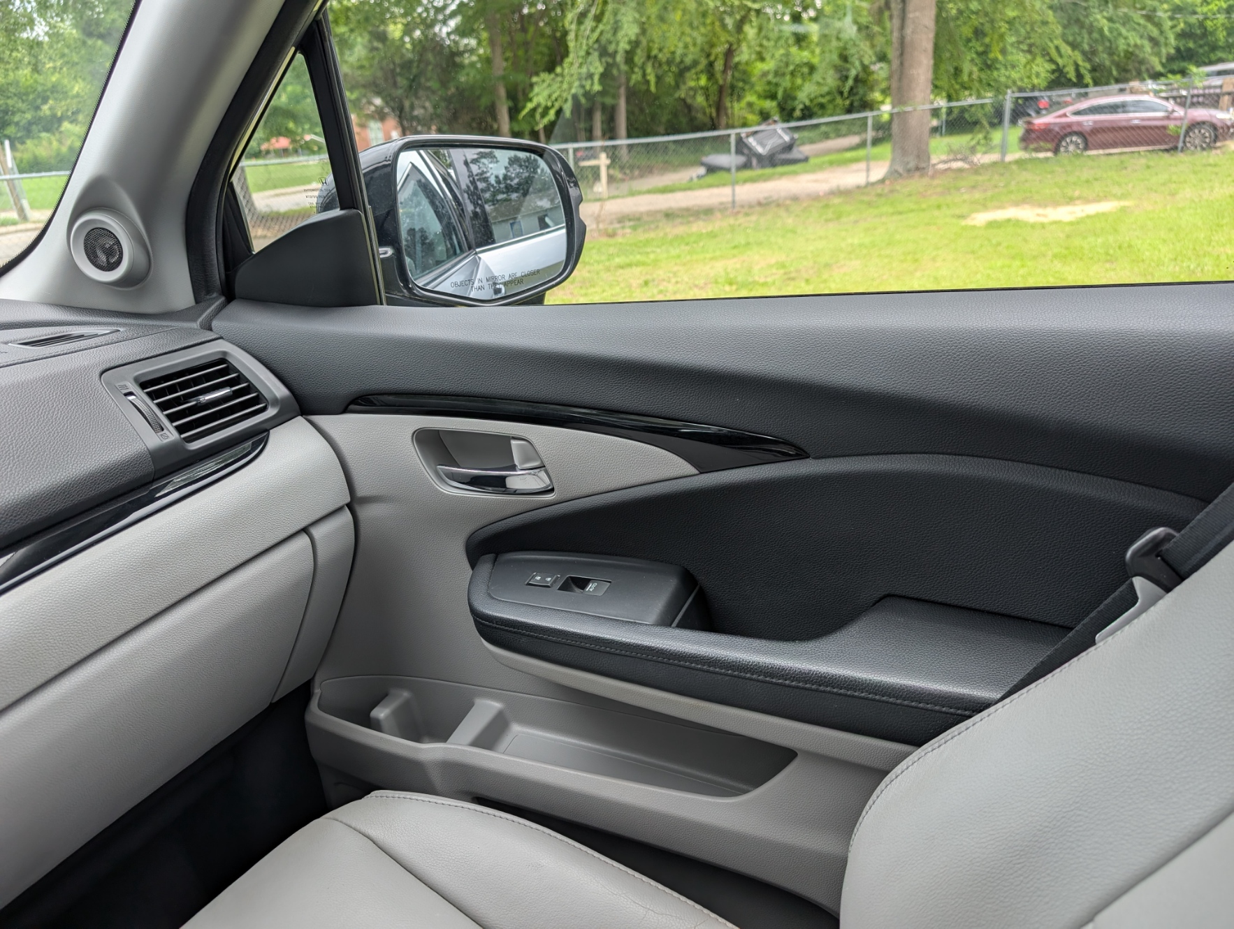 
								2016 Honda Pilot Touring AWD full									