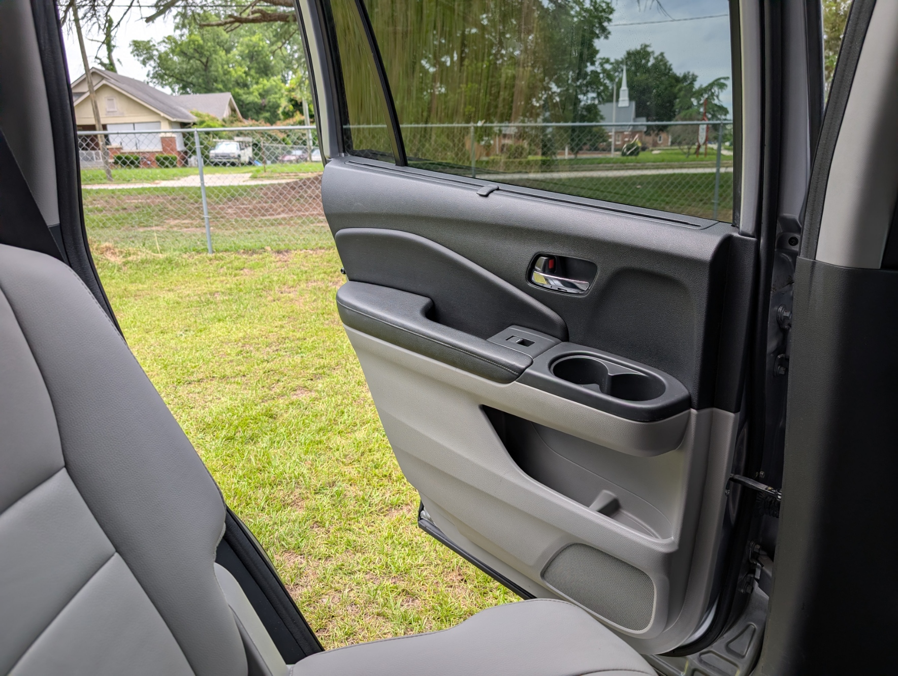
								2016 Honda Pilot Touring AWD full									
