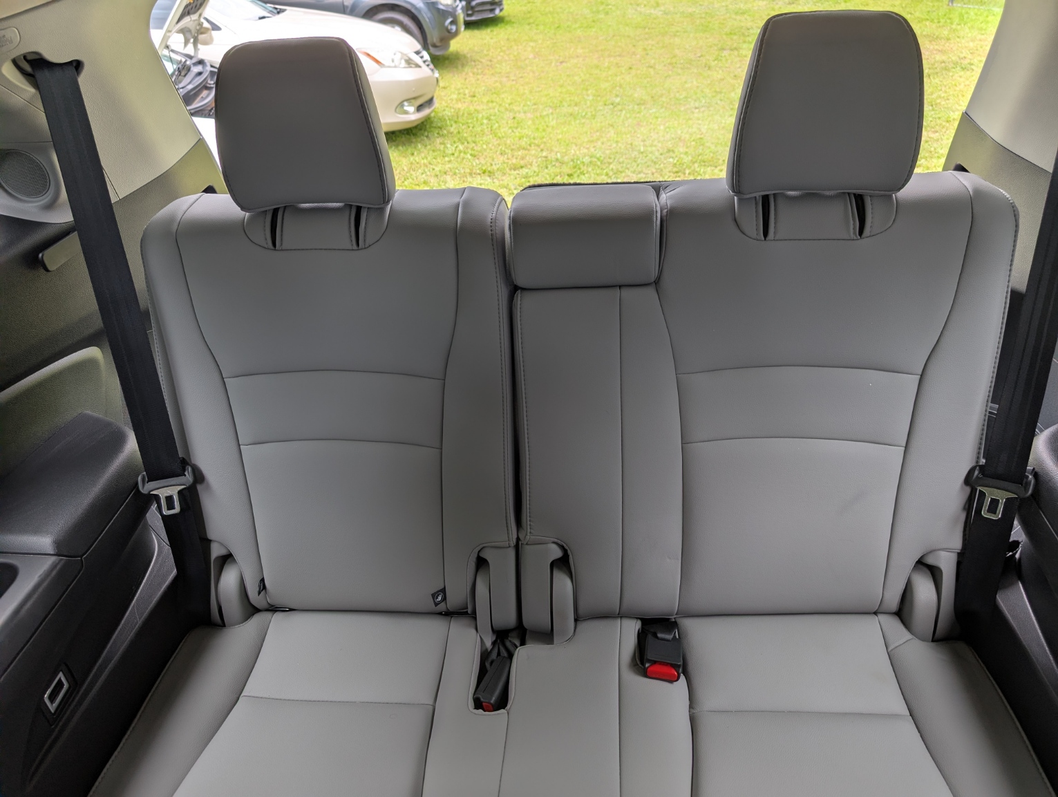 
								2016 Honda Pilot Touring AWD full									