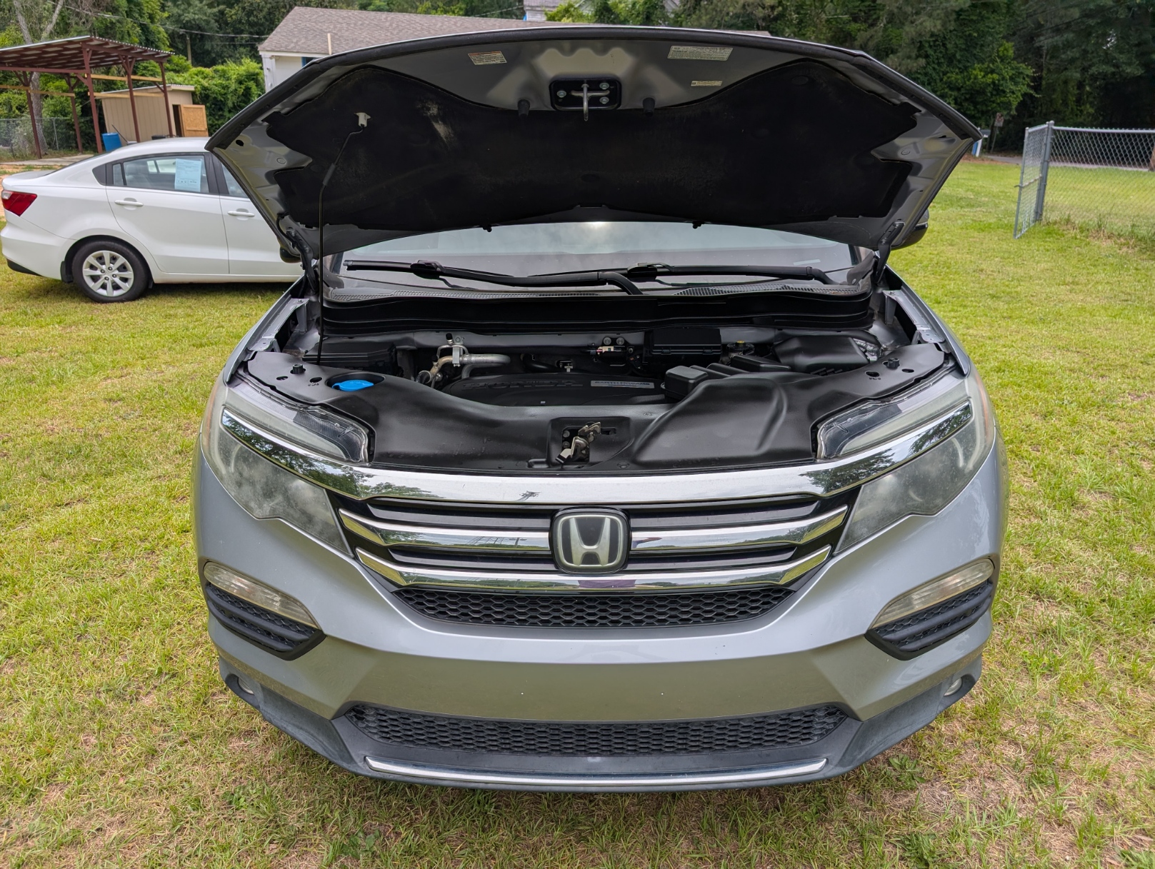 
								2016 Honda Pilot Touring AWD full									