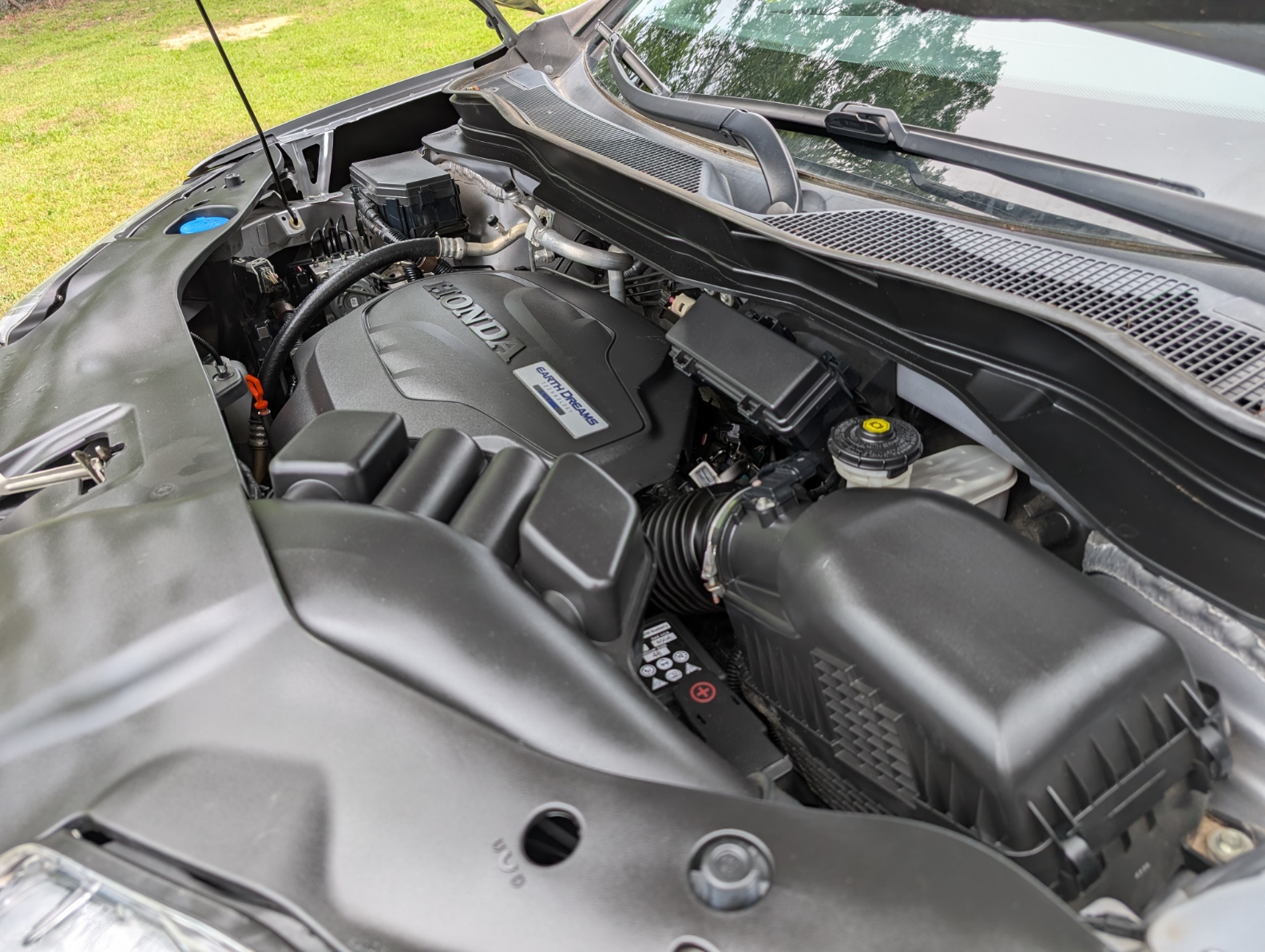 
								2016 Honda Pilot Touring AWD full									