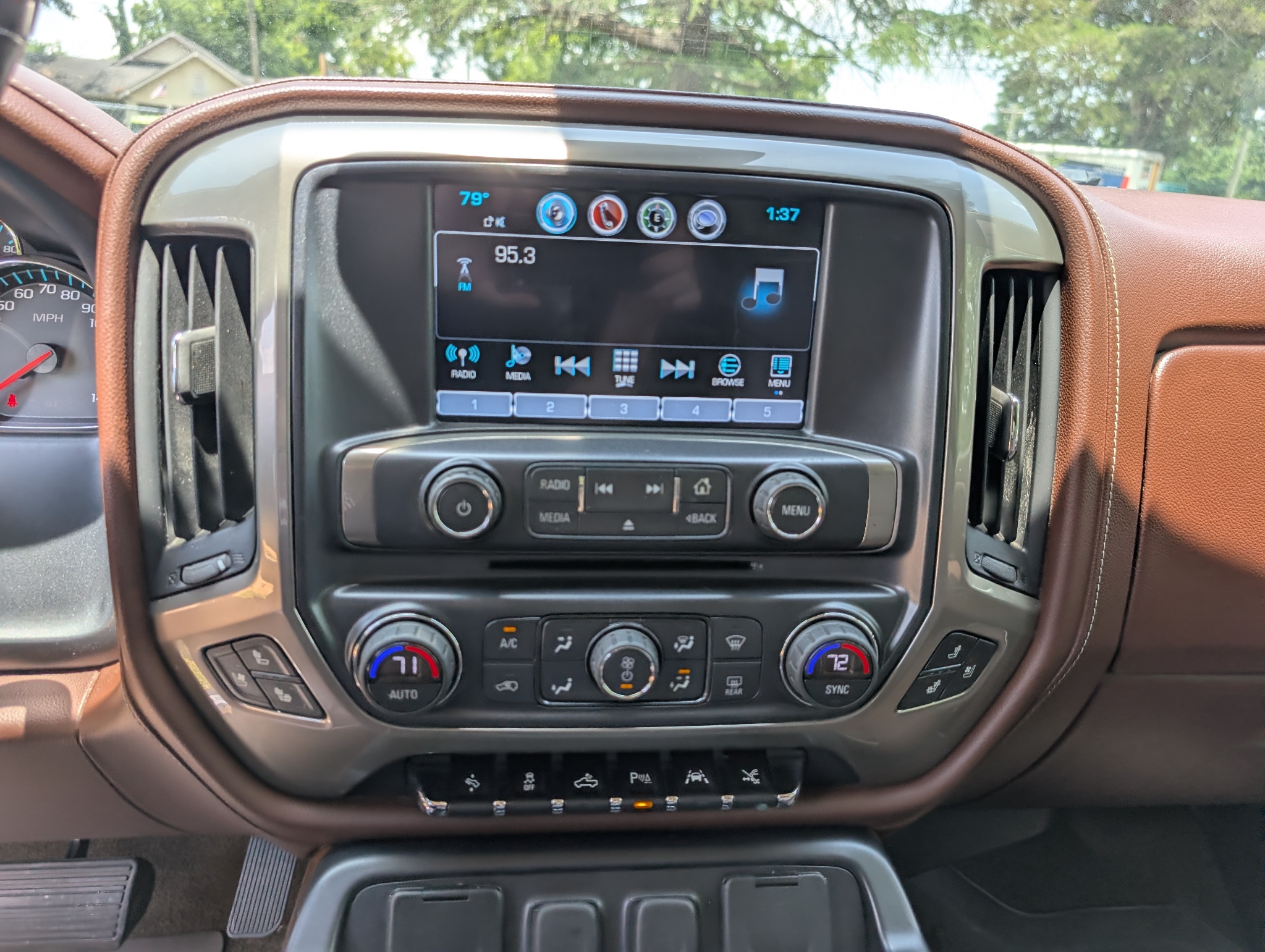 
								2017 Chevrolet Silverado 1500 4WD full									