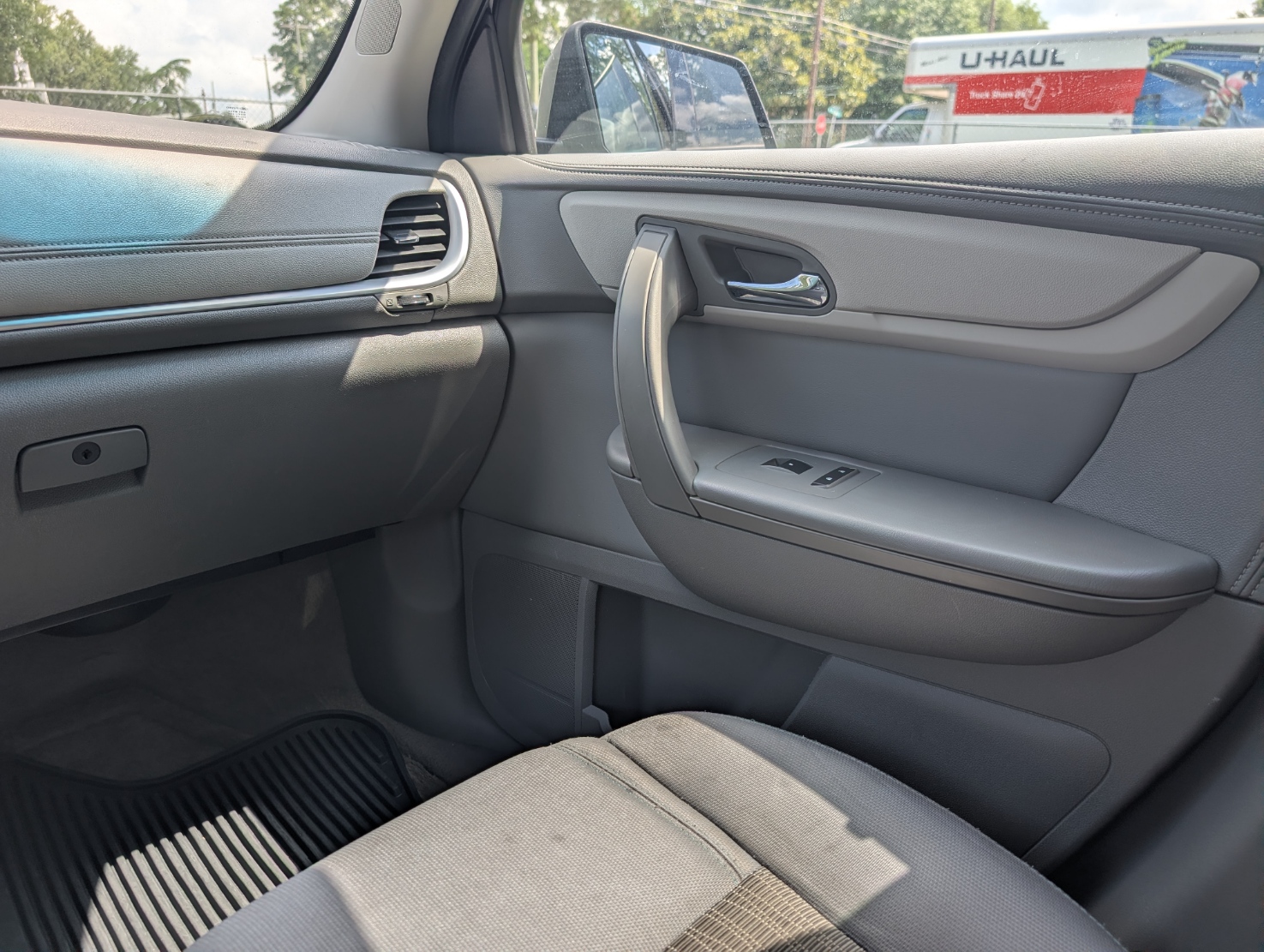 
								2015 Chevrolet Traverse LT AWD full									