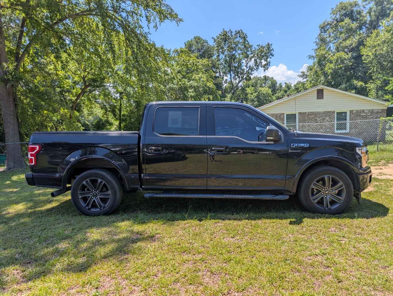 
								2020 Ford F-150 XLT SuperCrew 2WD full									