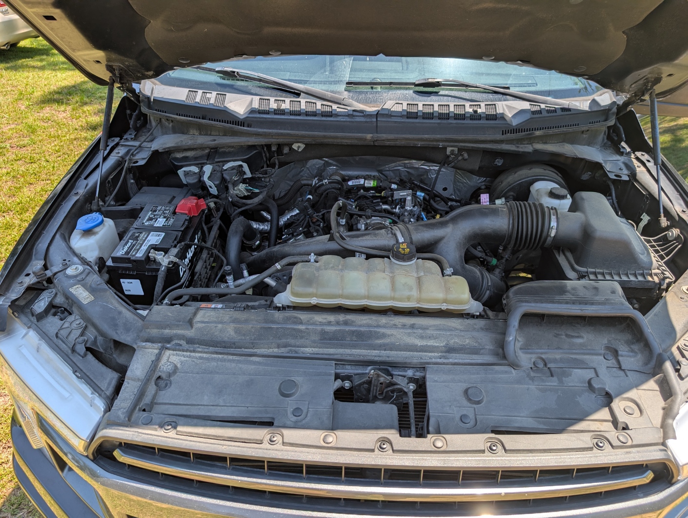 
								2020 Ford F-150 XLT SuperCrew 2WD full									