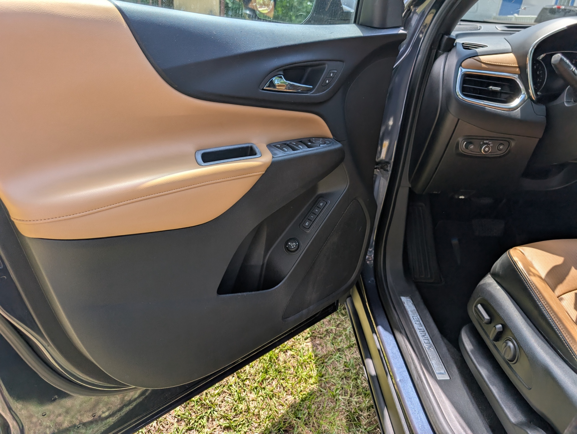 
								2018 Chevrolet Equinox Premier AWD full									
