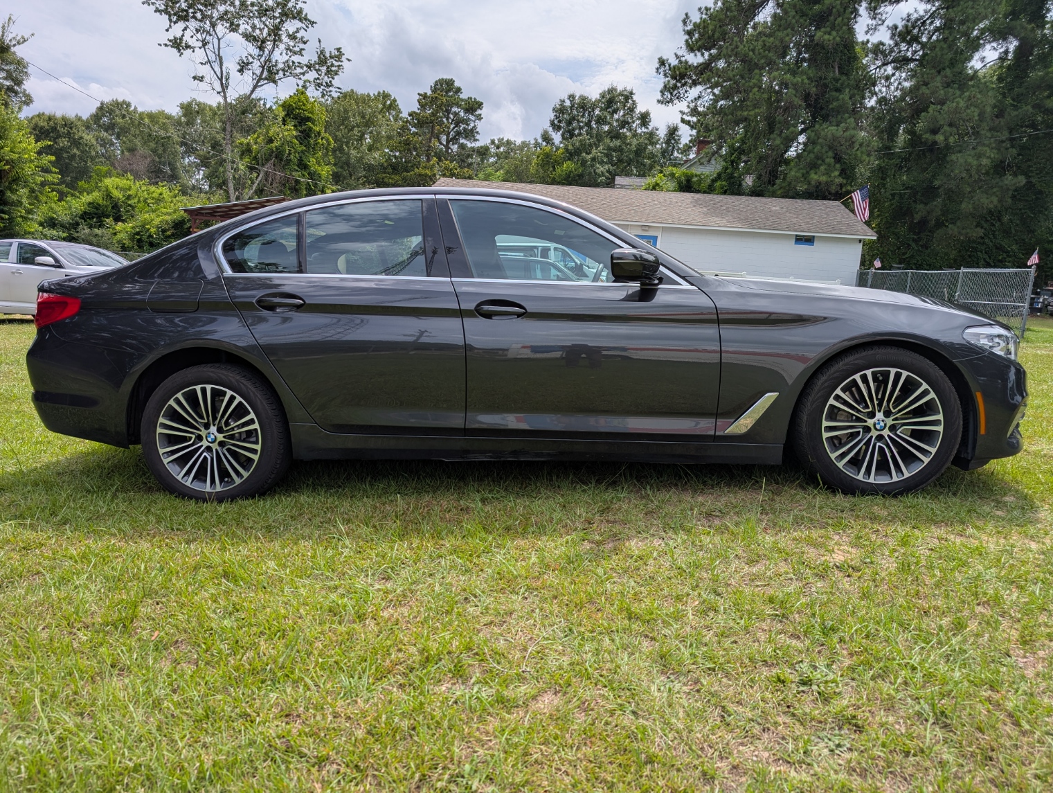 
								2019 BMW 530i full									