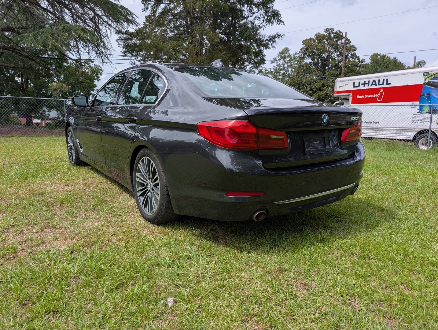 
								2019 BMW 530i full									