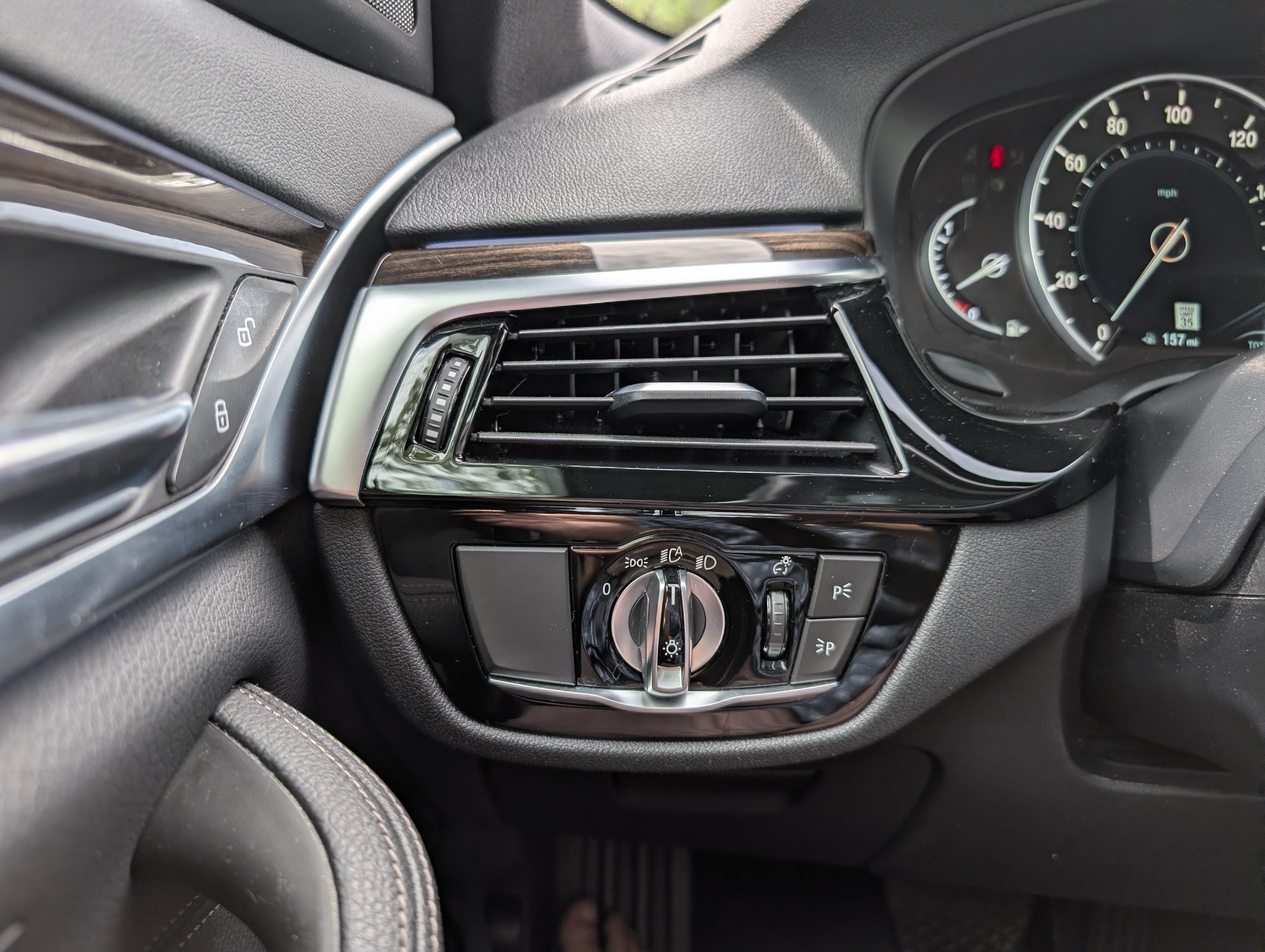 
								2019 BMW 530i full									