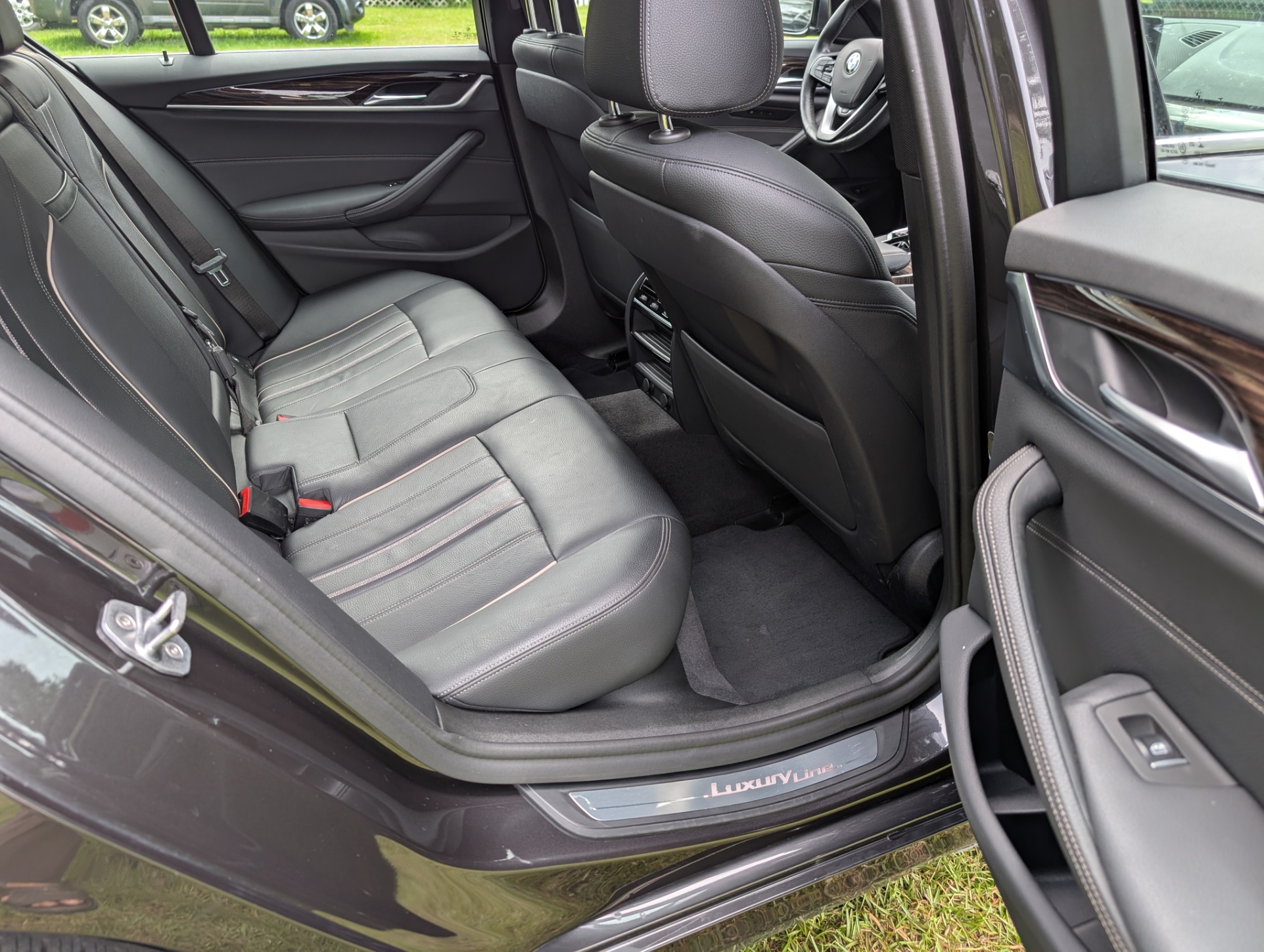 
								2019 BMW 530i full									