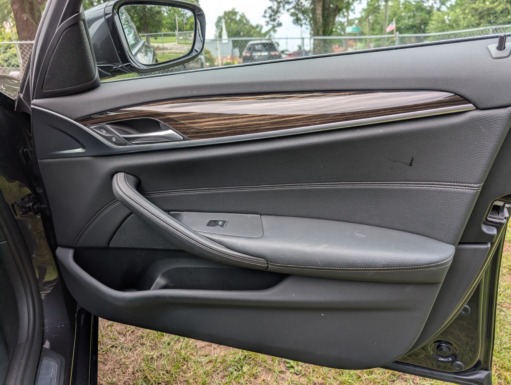 
								2019 BMW 530i full									