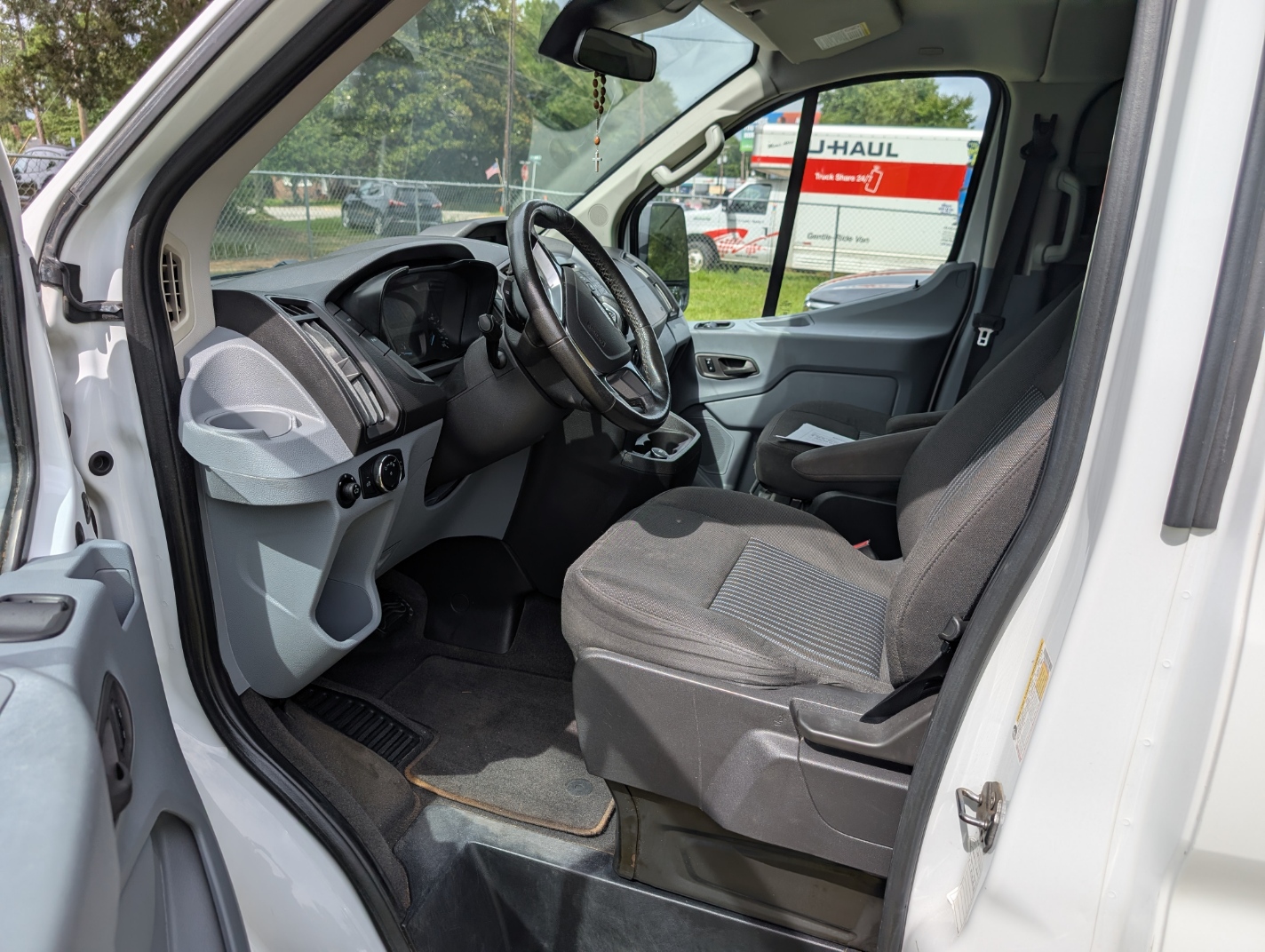 
								2017 Ford Transit 350 XLT full									