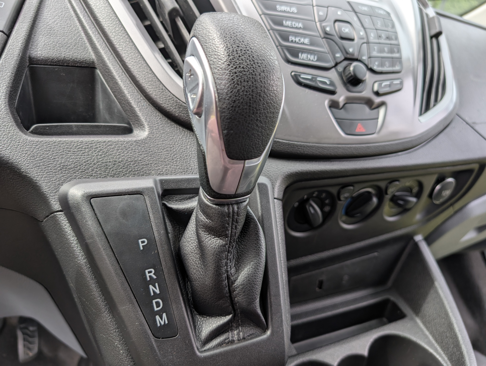 
								2017 Ford Transit 350 XLT full									