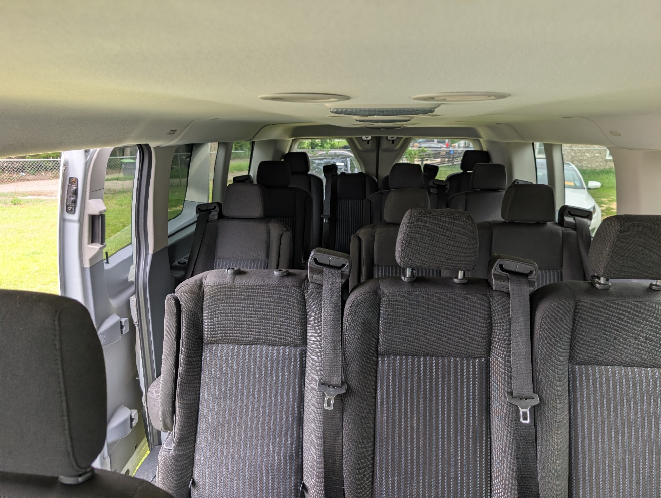 
								2017 Ford Transit 350 XLT full									