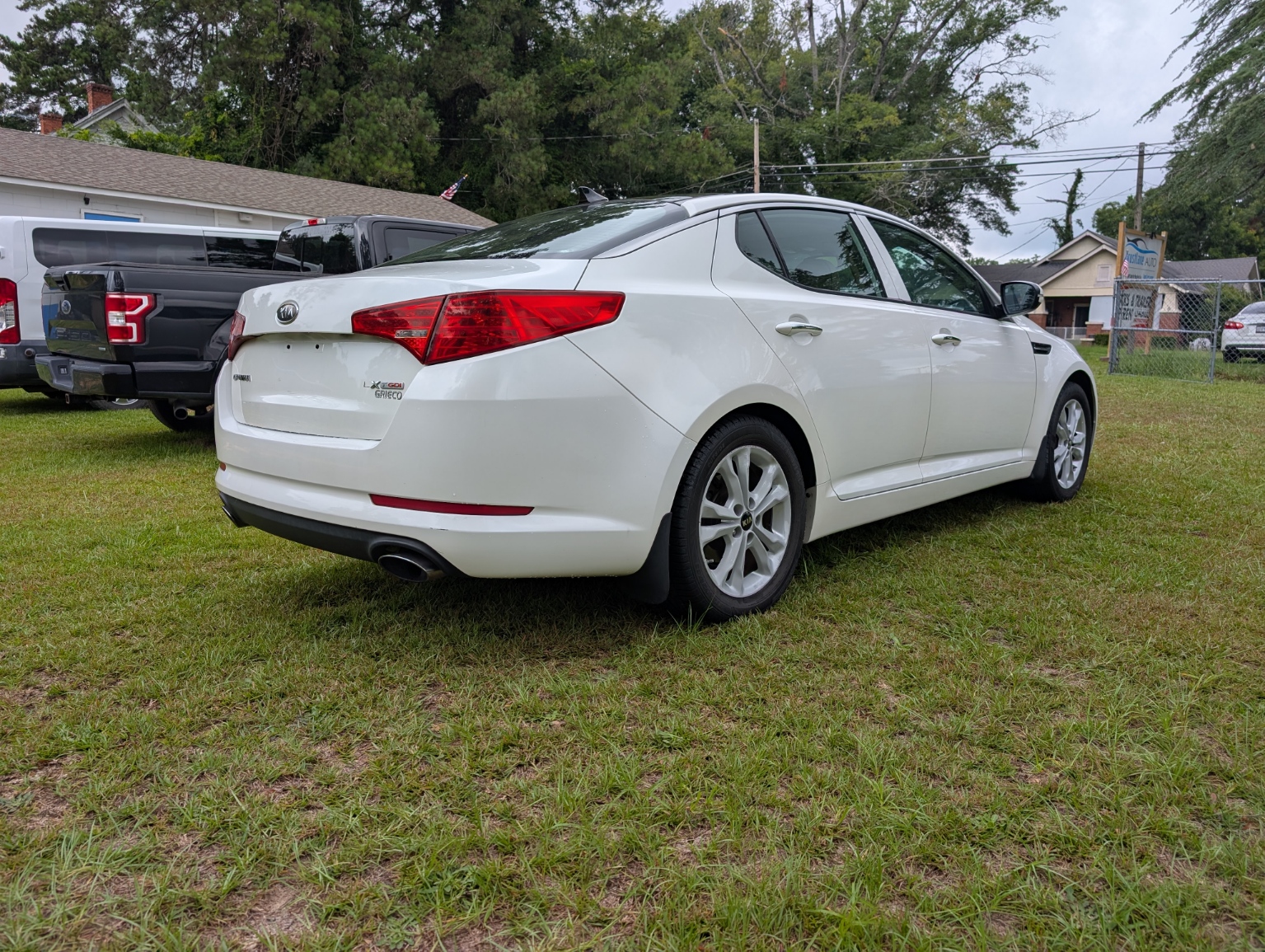 
								2011 Kia Optima EX Turbo full									