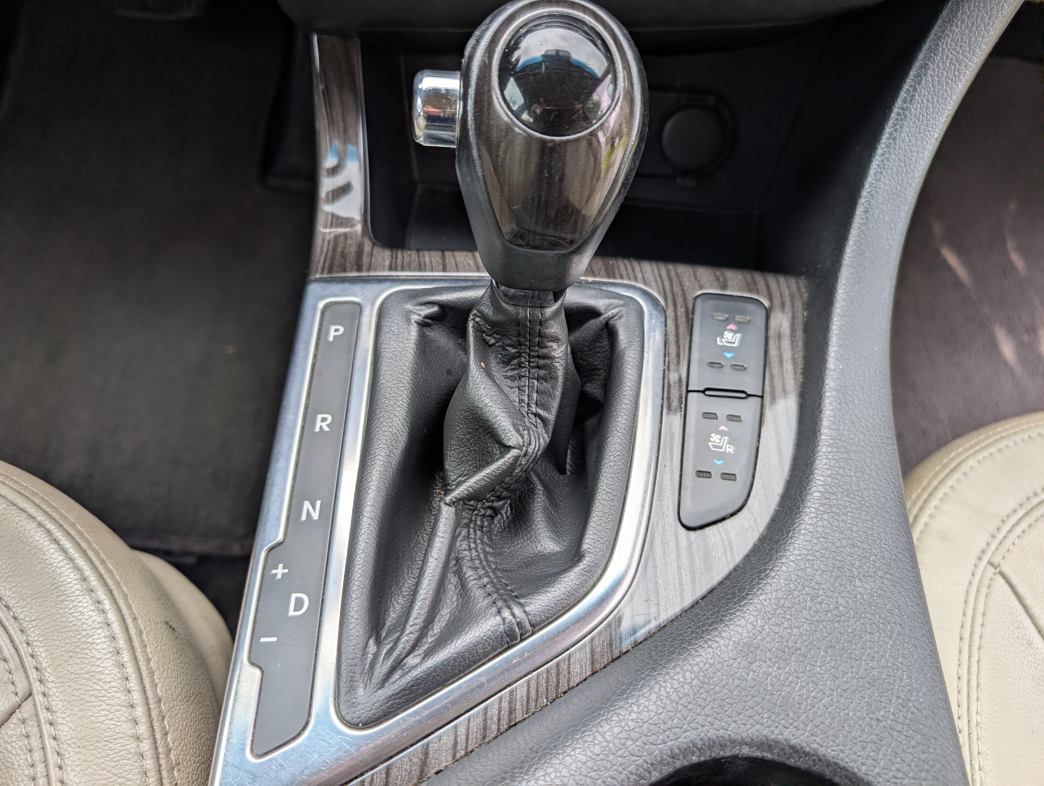 
								2011 Kia Optima EX Turbo full									
