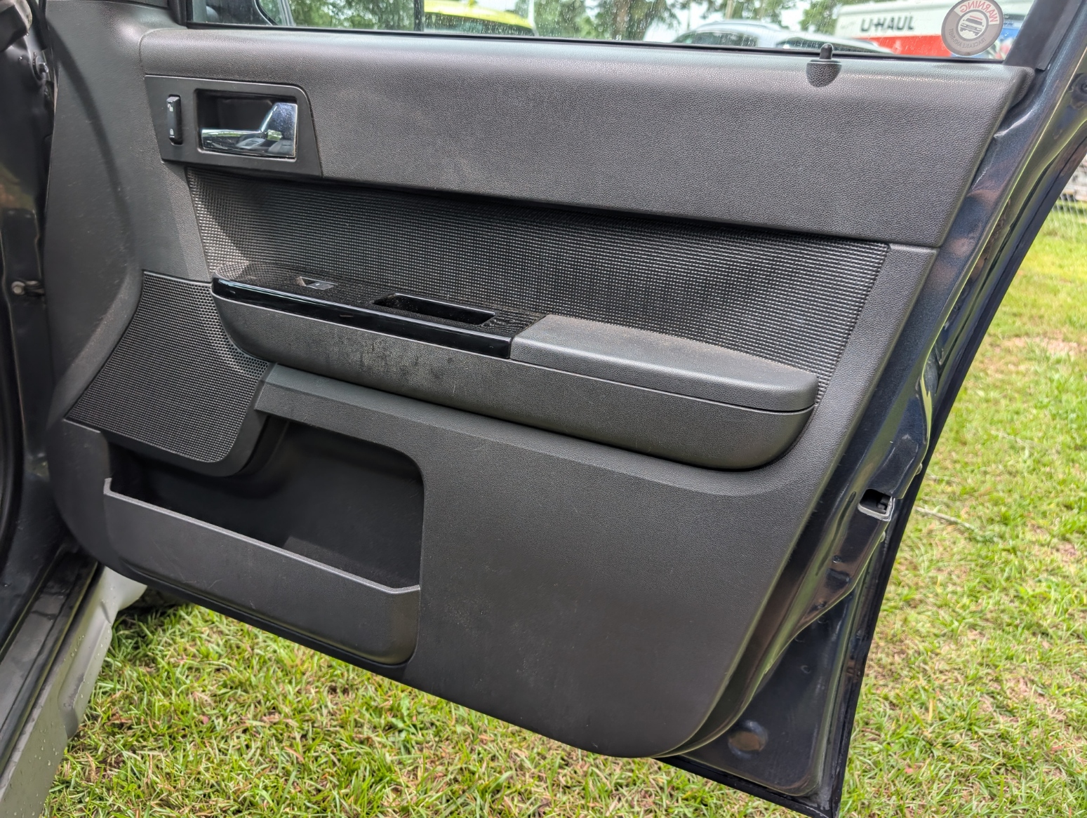 
								2009 Ford Escape XLT 4WD full									